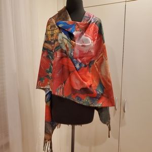 Beautiful floral scarf...different floral designs